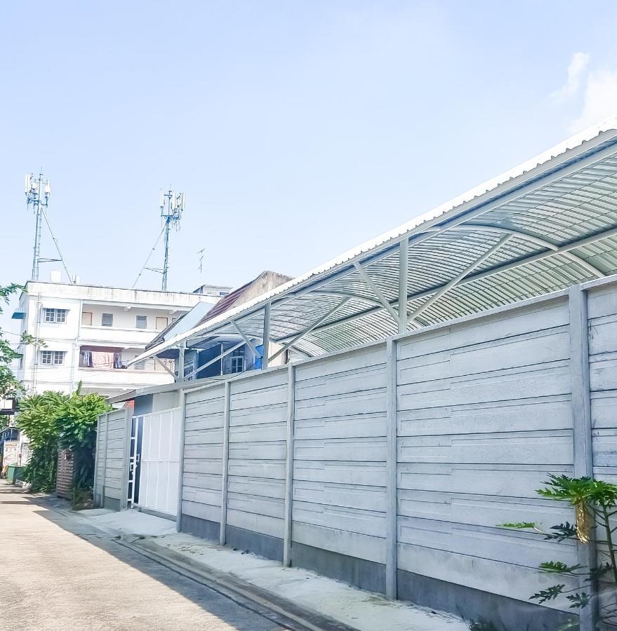 The Zai Apartment Ban Krathum Lom Buitenkant foto